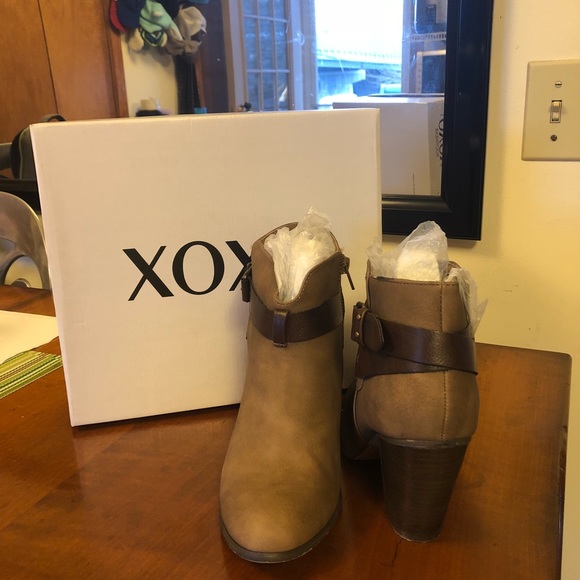 XOXO boots - Picture 2 of 2